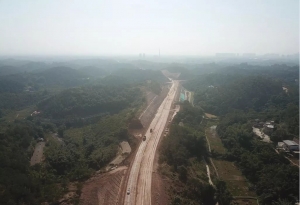 New construction project of first class highway from Luoding Shuangdong entrance and exit to Yunan Qianguan highway of Luoyang Expressway